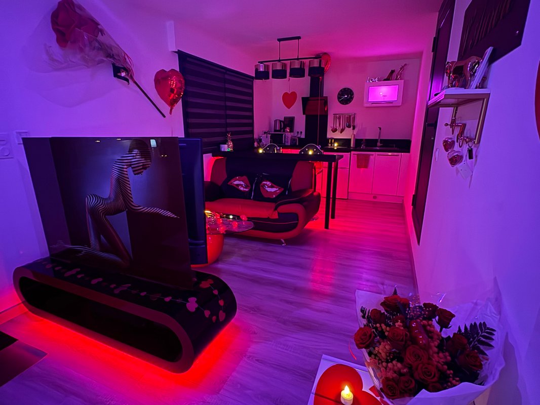 L’Aurore love room & Spa à Carpentras (6)