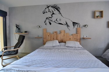 [5]  Chambre vue panoramique  4 pers. SPA jacuzzi à Fraisnes-En-Saintois (2)