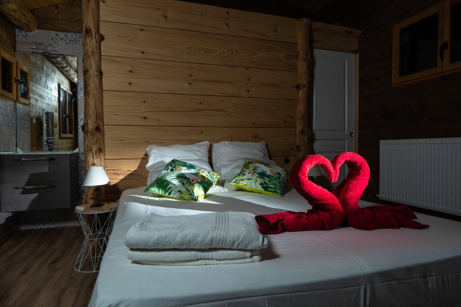 Hébergement AbracadaRoom : Cabane Spa Séquoia - Image 4