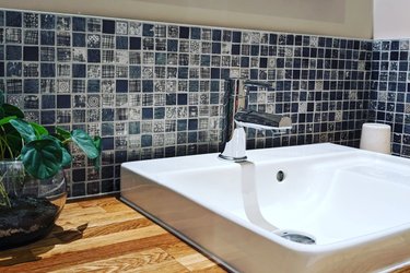 Villa Font Vive - Chambre d'hôtes "Le Chassezac" écologique avec piscine et cuisine à Grospierres (4)