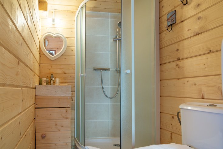 Hébergement AbracadaRoom : Roulotte Romantique - Image 9