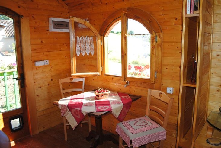 Hébergement AbracadaRoom : La Roulotte du Cos - Image 6