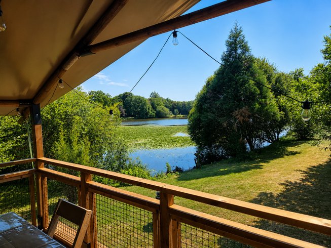 Hébergement AbracadaRoom : Tente safari au bord de l'étang - Image 1