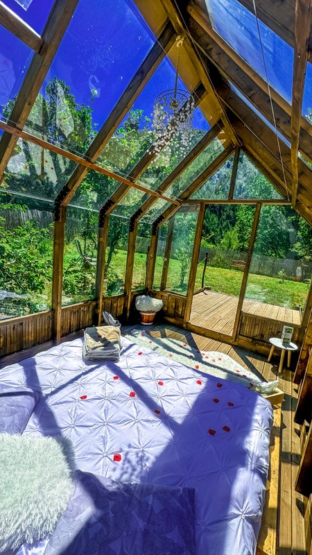 Chalet en verre sous une pluie d’étoiles à Biot (6)