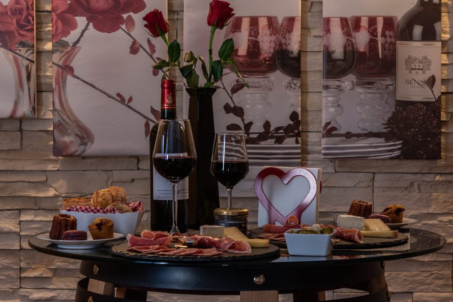 Domaine AbracadaRoom : Wine Spa - Image 4