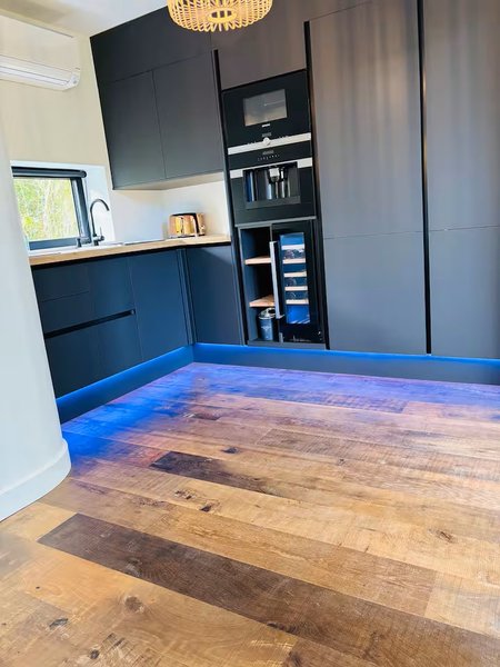 Hébergement AbracadaRoom : Lodge haut de gamme & bain nordique privatif au bord du Canal de Briare à 1h15 de Paris - Image 10