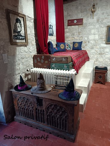 Hébergement AbracadaRoom : Suite des 7 Sorciers, nuit dans une Chapelle d'un Manoir Magique - Image 10