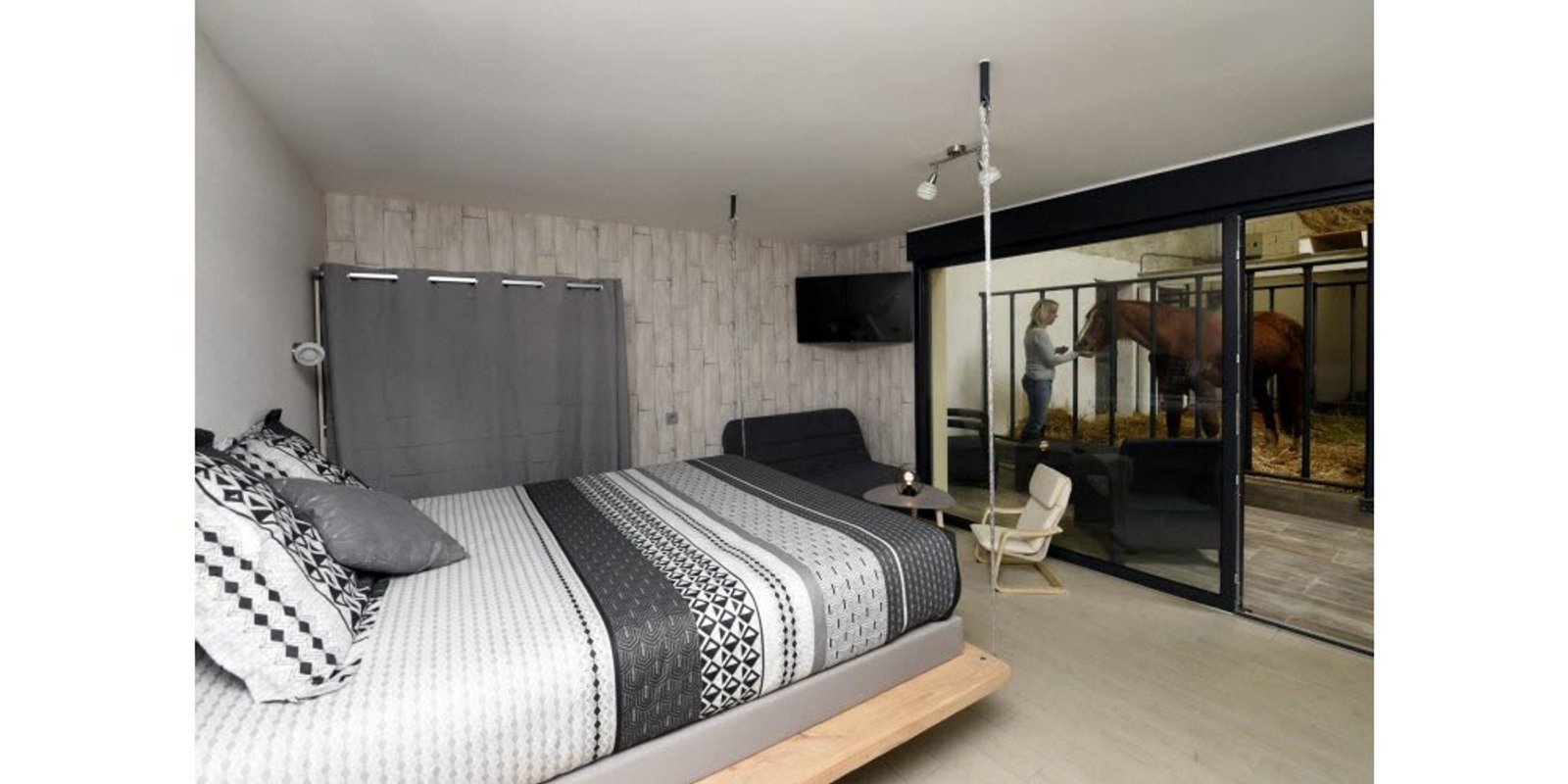 Suite 3 - 3 pers. terrasse avec des chevaux pour voisin de chambre à Fraisnes-En-Saintois (8)