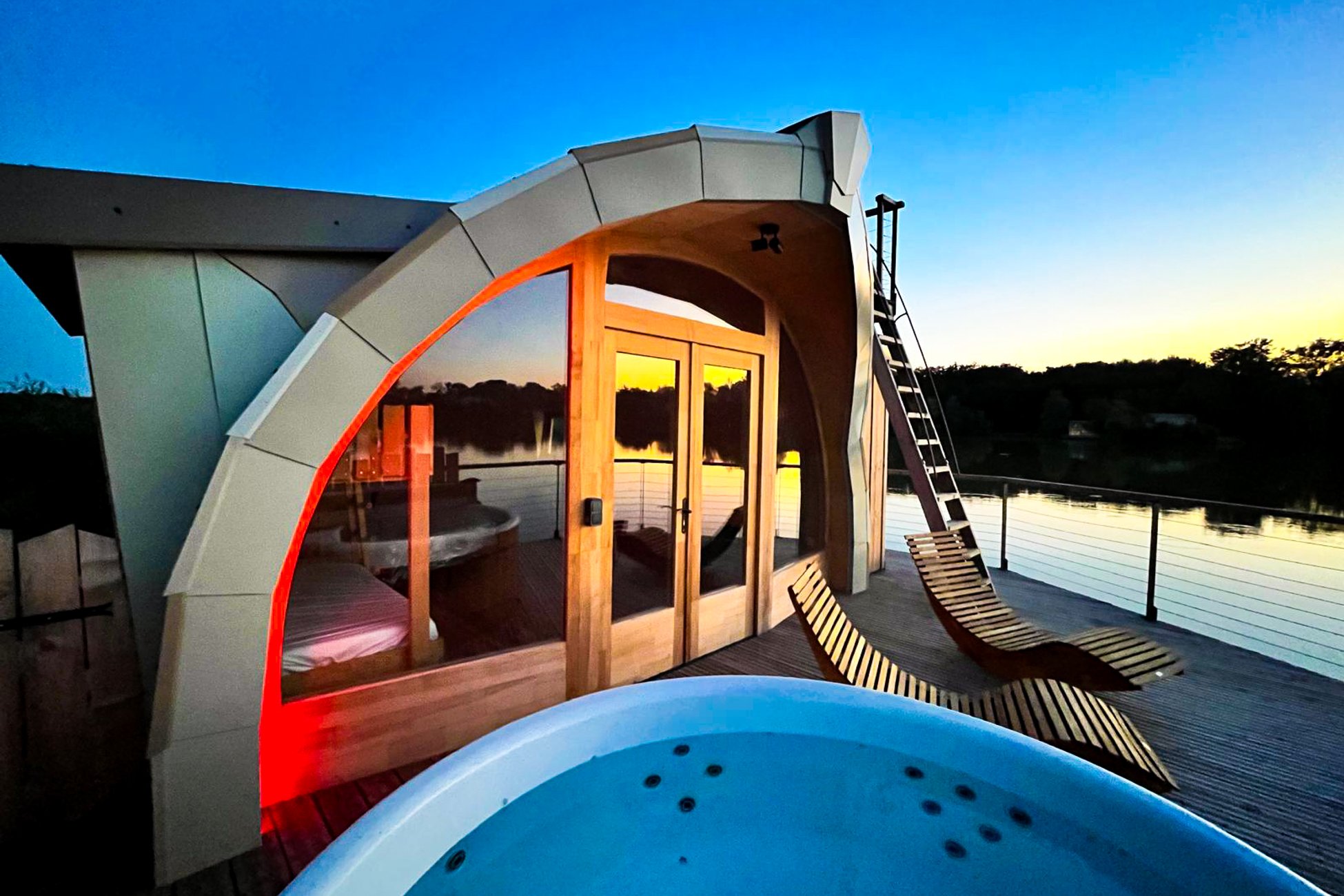 Hébergement UnicStay : Cabane Spa les Flots 4 pers à Bâgé-Dommartin