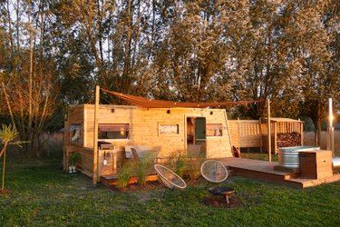 Tiny House Kaki & bain nordique à Rumes (1)