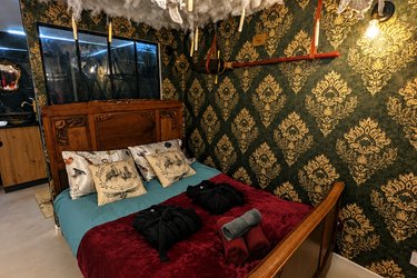 Le Repaire du Sorcier - Appartement magique & Spa à Caumont Sur Durance (2)
