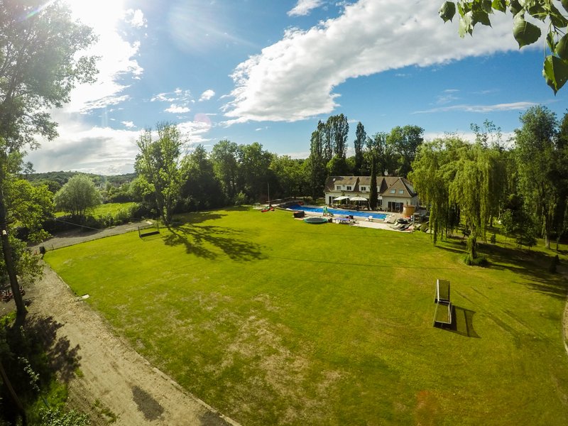 Domaine AbracadaRoom : La Maison du Rocher - Image 1