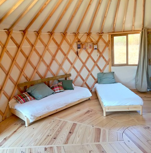 Hébergement AbracadaRoom : Yourte à la ferme des bréguières - Image 6