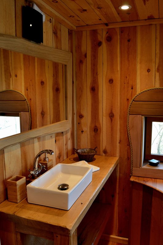 Cabane Au Fil de l'Eau à St-Léger-Aux-Bois (7)